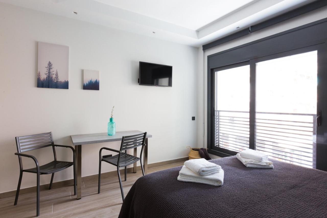 12 Reasons Why Metaxourgeio Aparthotel Athens Ngoại thất bức ảnh