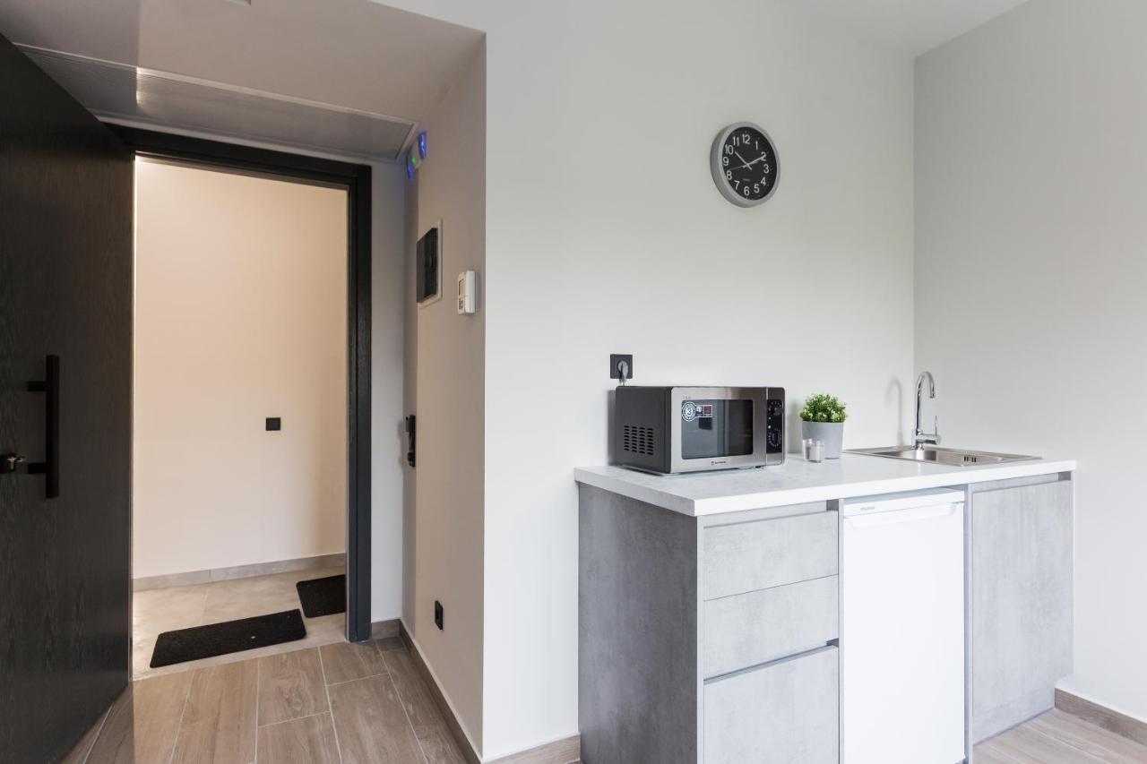 12 Reasons Why Metaxourgeio Aparthotel Athens Ngoại thất bức ảnh