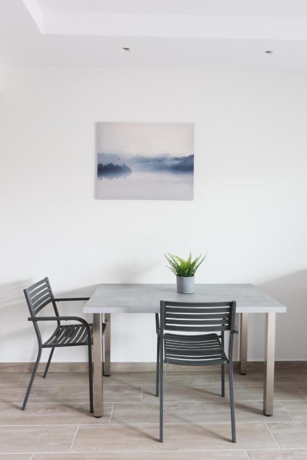 12 Reasons Why Metaxourgeio Aparthotel Athens Ngoại thất bức ảnh